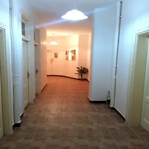 Luna Hotel